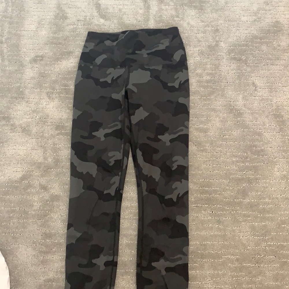camo leggings